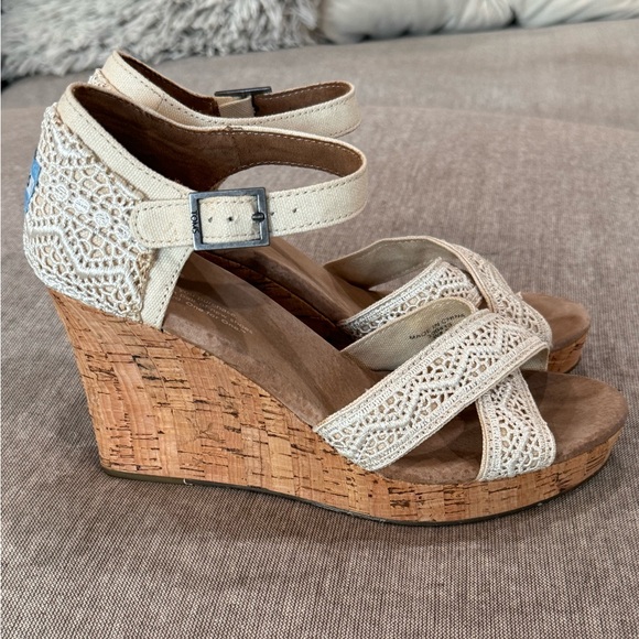 Tom’s beige wedge heels - Picture 4 of 6